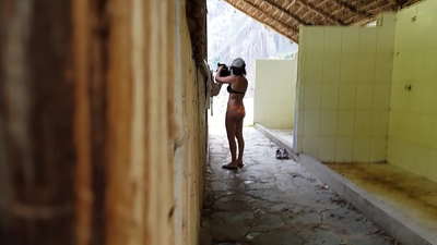 ഒരു സ്പാനിഷ് യൂണിവേഴ്സിറ്റി സഹപ്രവർത്തകന്റെ ചാര ക്യാമറ